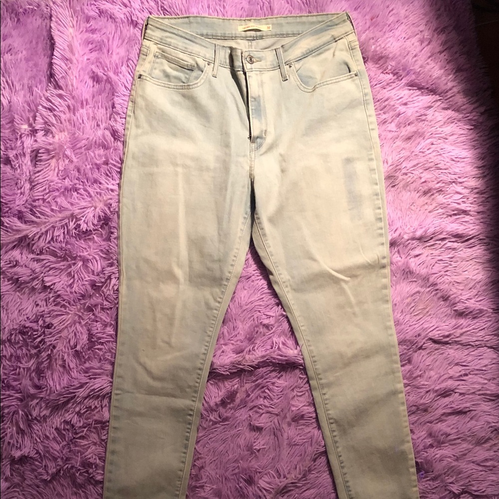 Levi’s pants